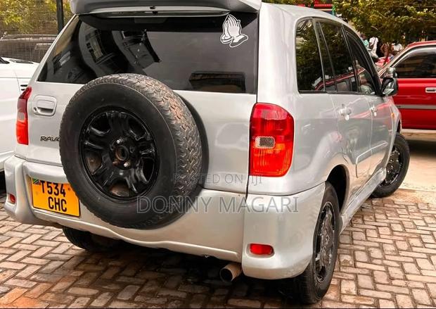 Toyota RAV4 2004 Silver