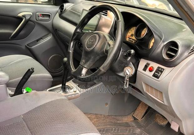 Toyota RAV4 2004 Silver