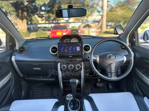 Toyota IST 2006 Silver