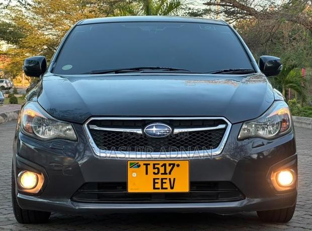Subaru Impreza 2.0i Hatchback 2012 Gray