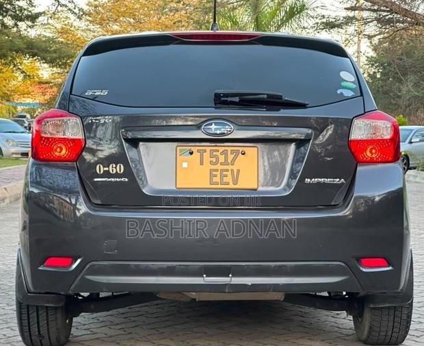 Subaru Impreza 2.0i Hatchback 2012 Gray