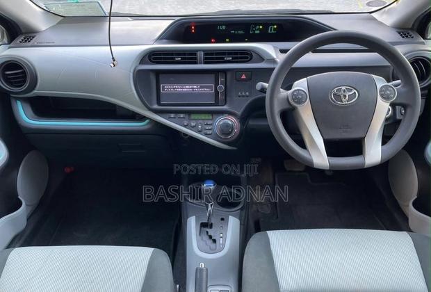 Toyota Aqua 2013 Gray