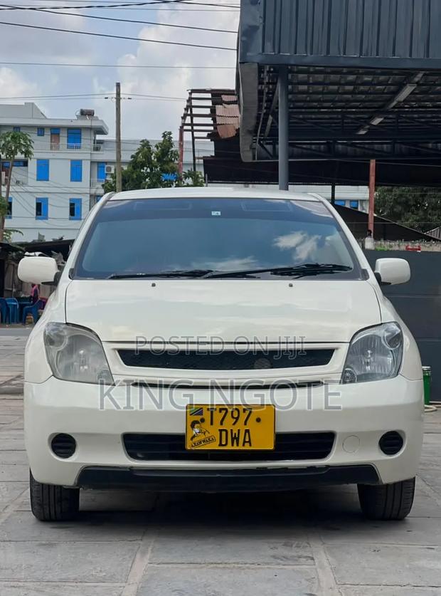 Toyota IST 2005 White