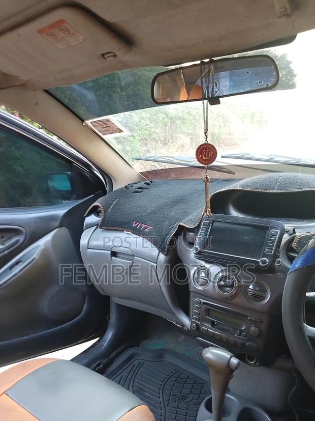 Toyota Vitz 2003 Black