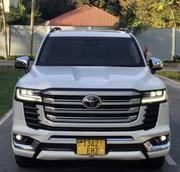 Toyota Land Cruiser LC300 2023 White for sale