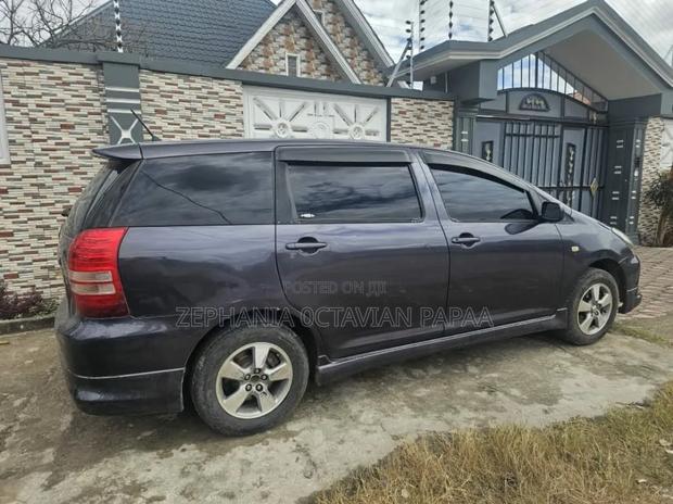 Toyota Wish 2005 Gray
