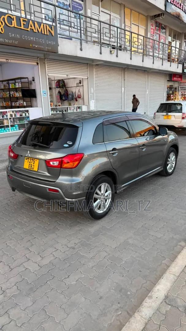 Mitsubishi RVR 2.0 2011 Gray