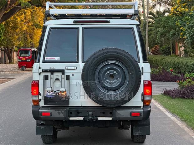 Toyota Land Cruiser 76 Series 2018 White