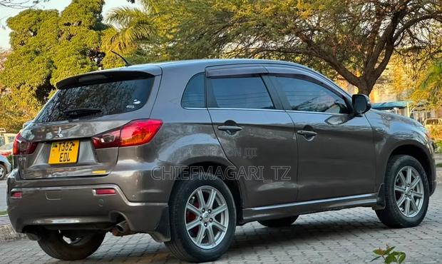 Mitsubishi RVR 2010 Gray