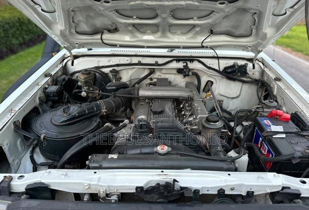 Toyota Land Cruiser 2019 White