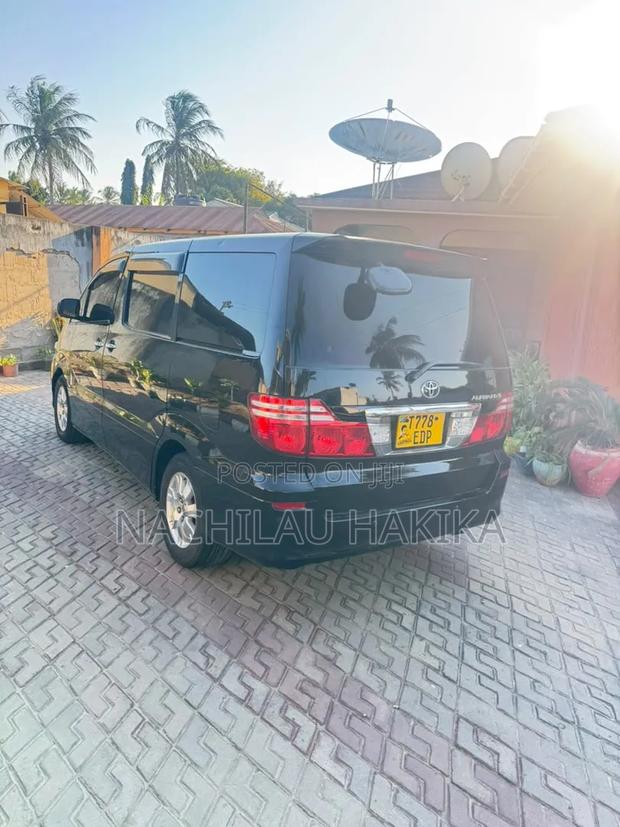 Toyota Alphard 2004 Black