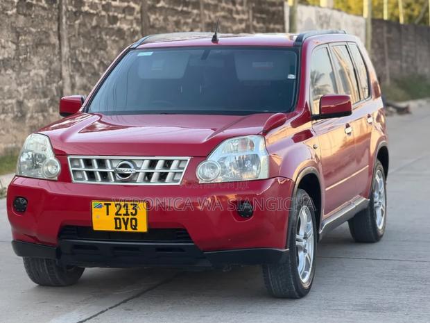 Nissan X-Trail 2008 Red