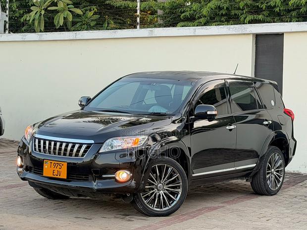 Toyota Vanguard 2013 Black