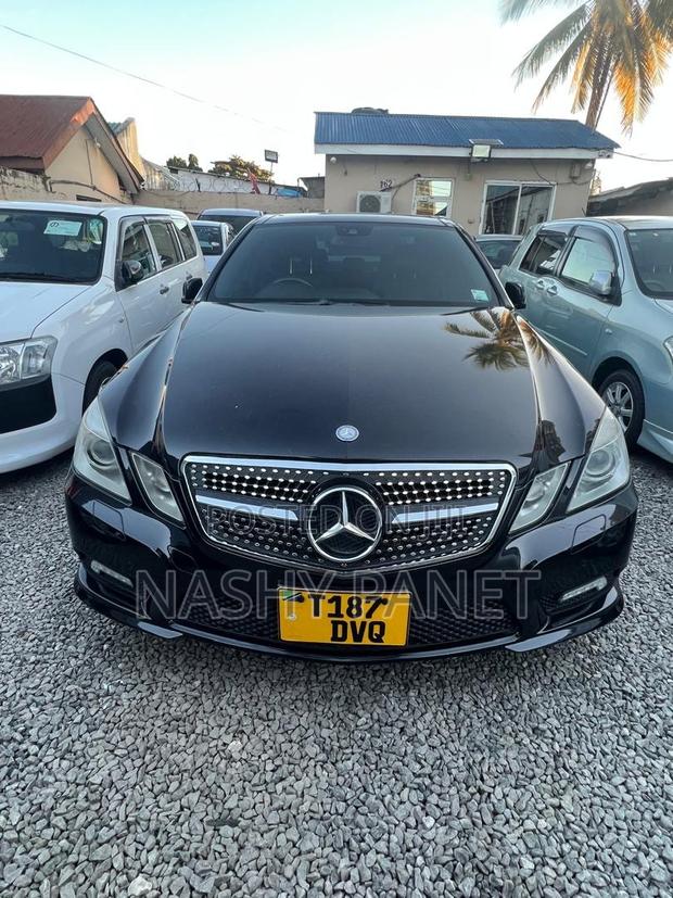 Mercedes-Benz E250 2010 Black