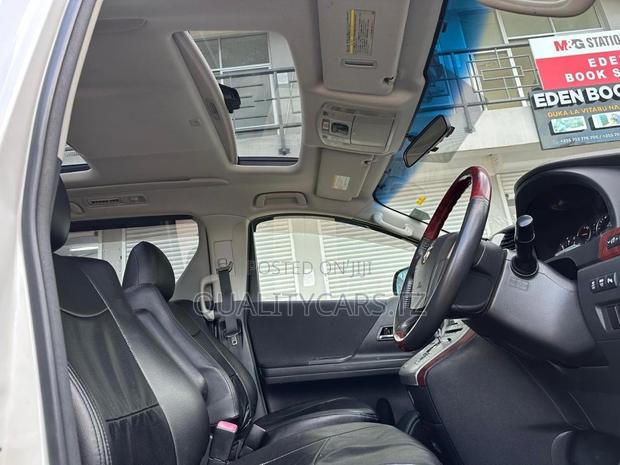 Toyota Alphard 2.4 Petrol AWD 2009 White
