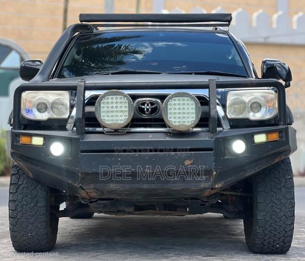 Toyota Hilux Surf 2005 Black