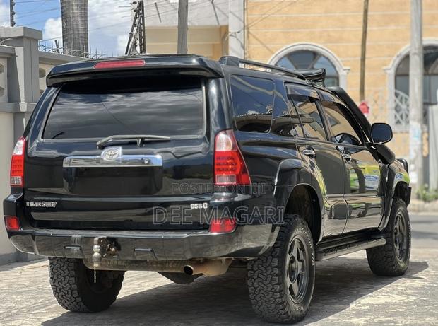 Toyota Hilux Surf 2005 Black