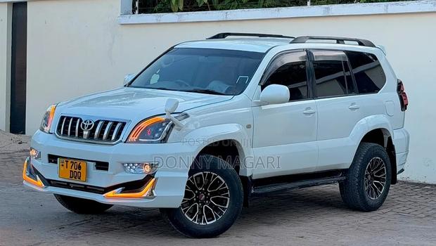 Toyota Land Cruiser Prado 2008 White