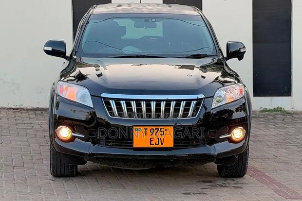 Toyota Vanguard 2013 Black