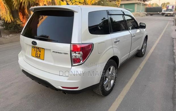 Subaru Forester 2009 White