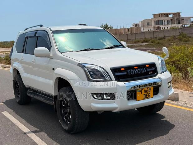 Toyota Land Cruiser Prado 2005 White