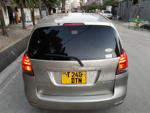 Toyota Corolla Spacio 2004 Silver