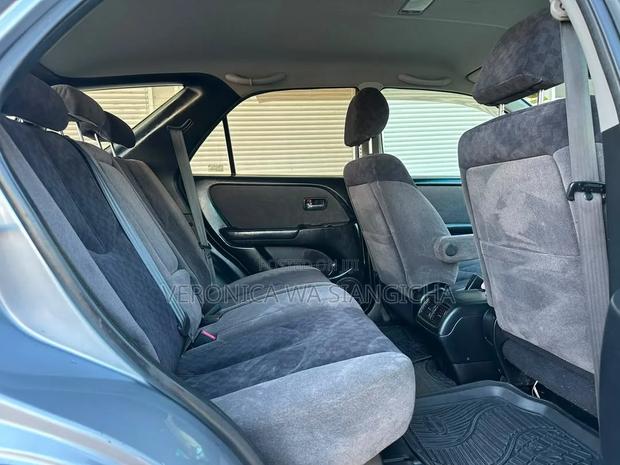 Toyota Harrier 2001 Silver