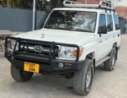 Toyota Land Cruiser 2011 Off white for sale