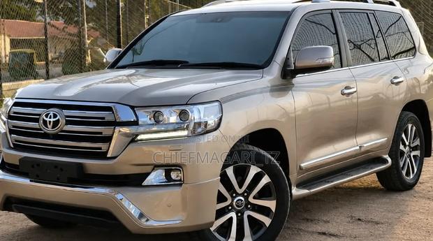 Toyota Land Cruiser 2017 Beige