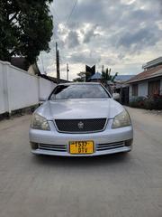 Toyota Crown Royale 2005 Silver for sale