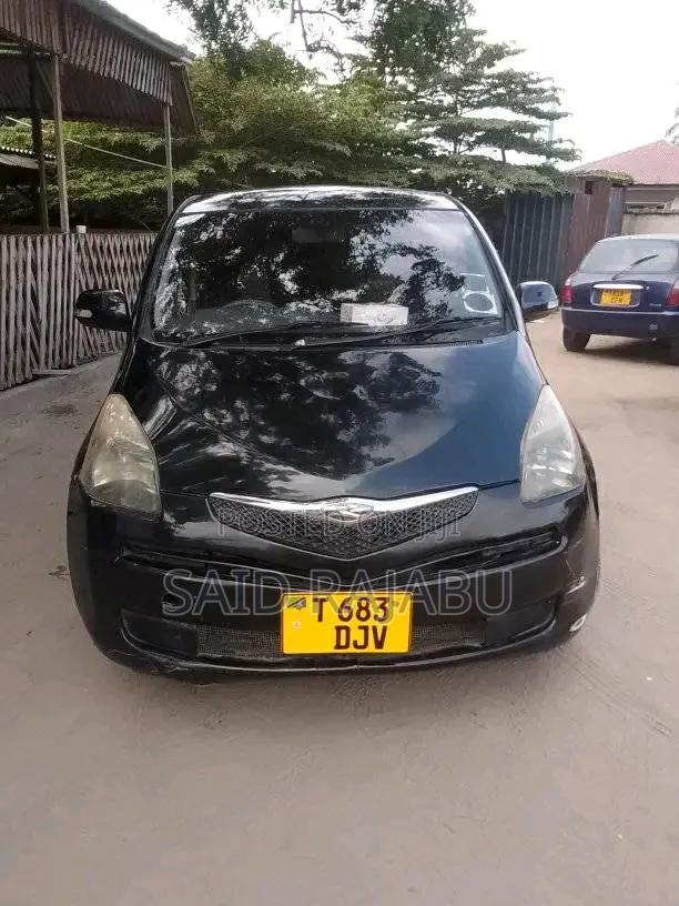 Toyota Ractis 2008 Black