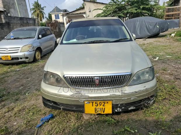 Toyota Vista 2003 Beige
