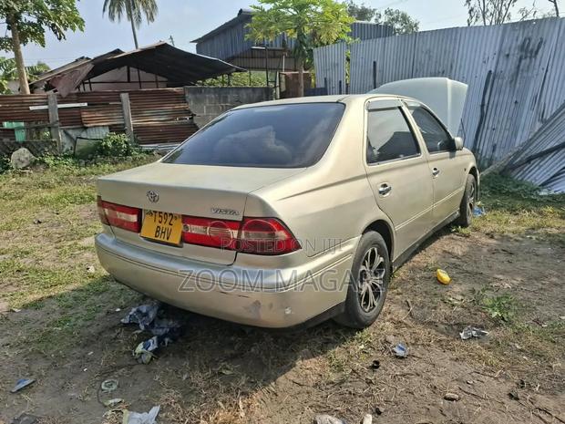 Toyota Vista 2003 Beige