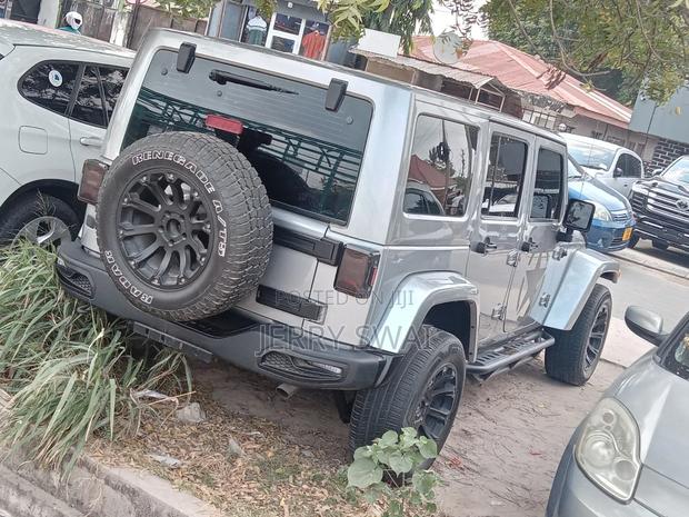 Jeep Wrangler 2011 Silver