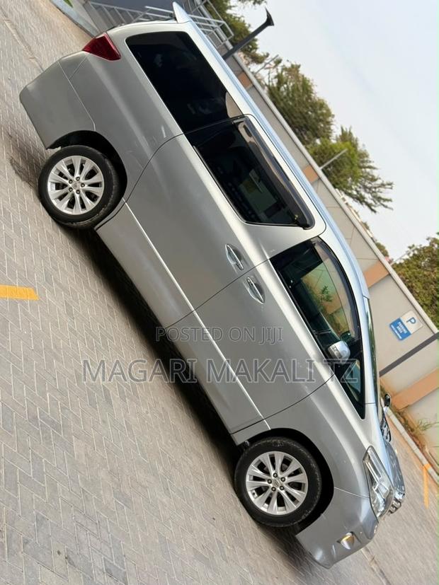 Toyota Alphard 2.4 Petrol FWD 2008 Gray