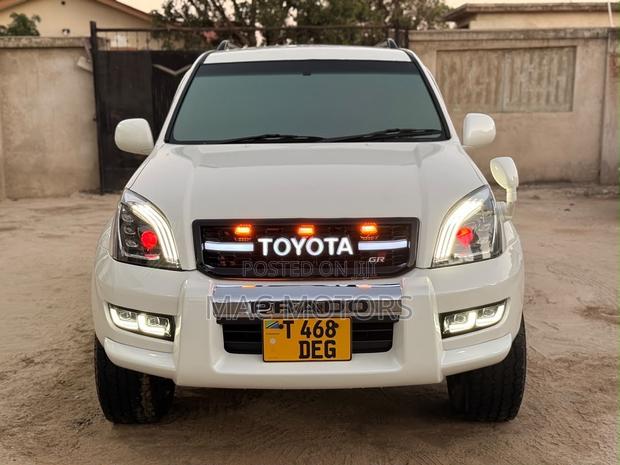 Toyota Land Cruiser Prado 2005 White