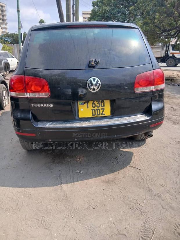 Volkswagen Touareg 2012 Black