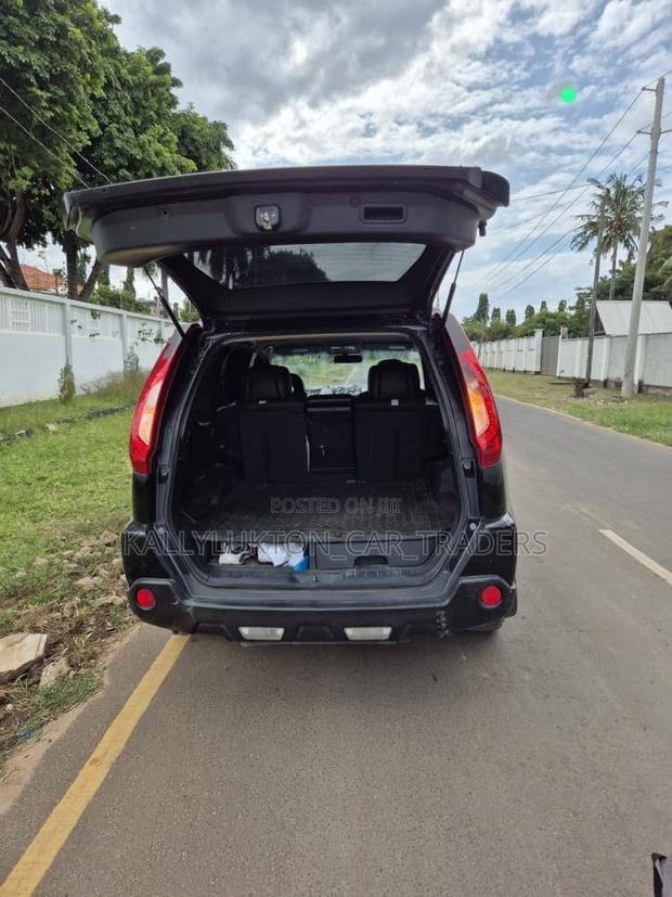 Nissan X-Trail 2010 Black