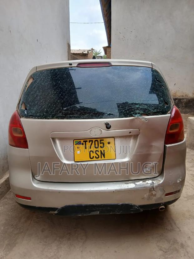 Toyota Corolla Spacio 2007 Gold