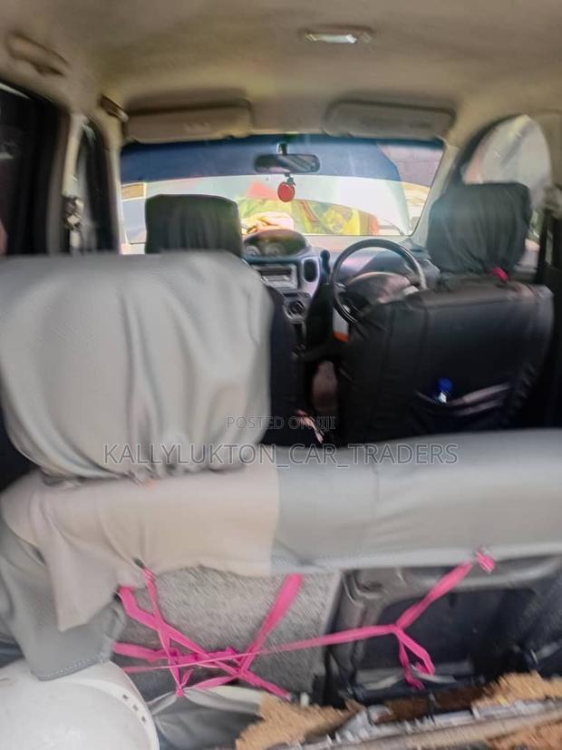 Toyota Fun Cargo 2004 Black