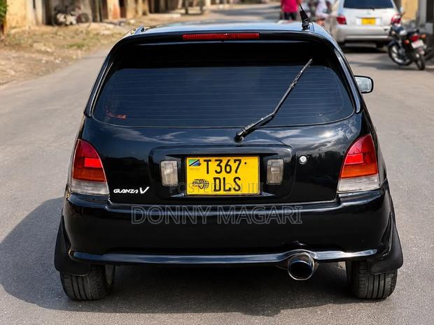Toyota Starlet 2001 Black