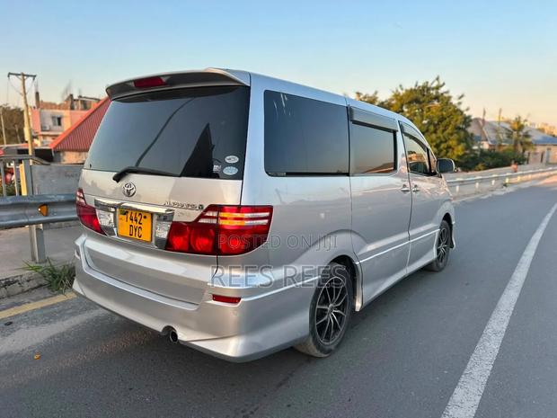 Toyota Alphard 2006 Silver