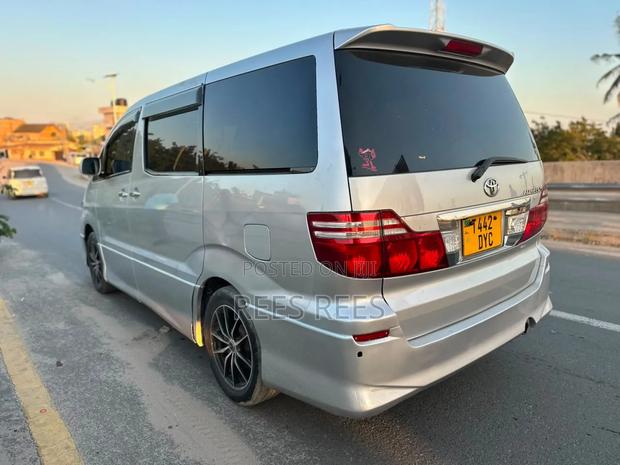 Toyota Alphard 2006 Silver