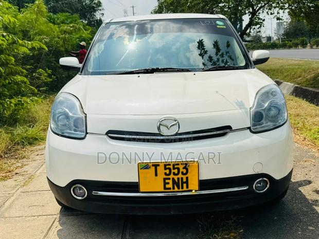 Mazda Verisa 2009 White