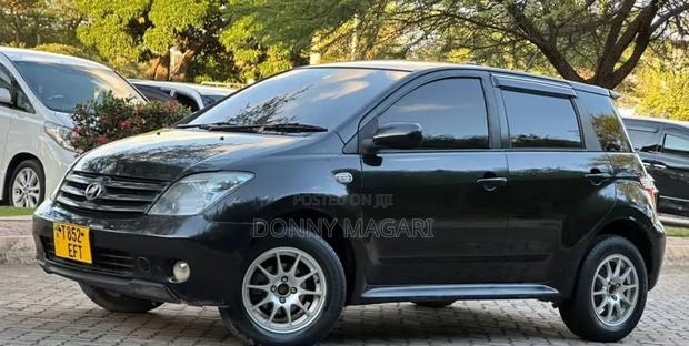 Toyota IST 2006 Black