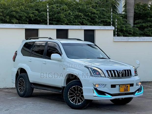 Toyota Land Cruiser Prado 2007 White