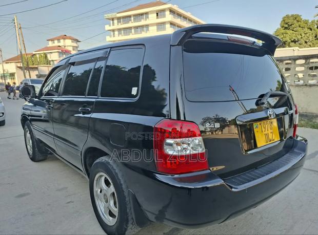 Toyota Kluger 2005 Black
