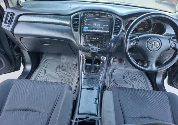 Toyota Kluger 2005 Black
