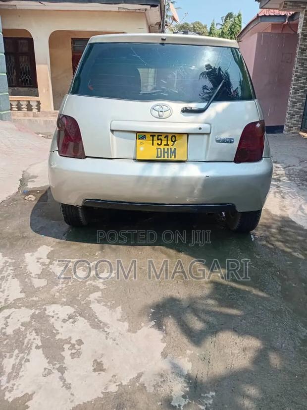 Toyota IST 2004 Beige