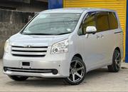 Toyota Noah 2009 Silver for sale